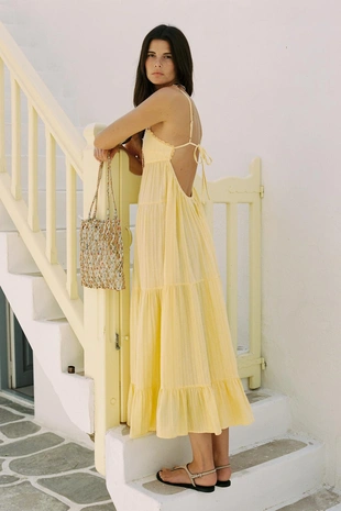 Платье с панелями и открытой спиной- Заказать в России