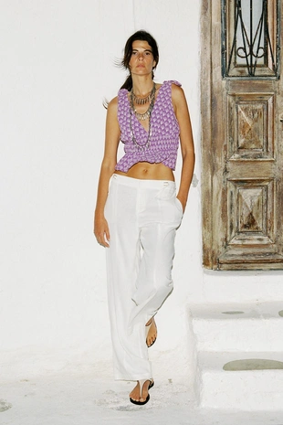 Топ с завязками и перфорированной вышивкой- Заказать в России