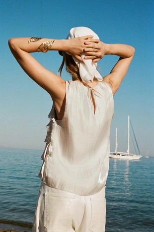 Топ с блестящими орюшами- Заказать в России