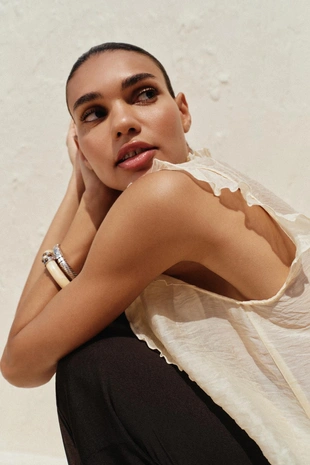 Полупрозрачный топ с воланами- Заказать в России