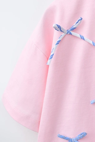 Футболка с бантиками