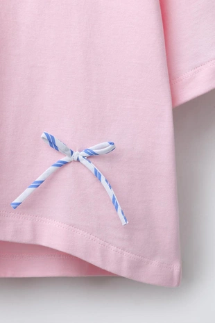 Футболка с бантиками