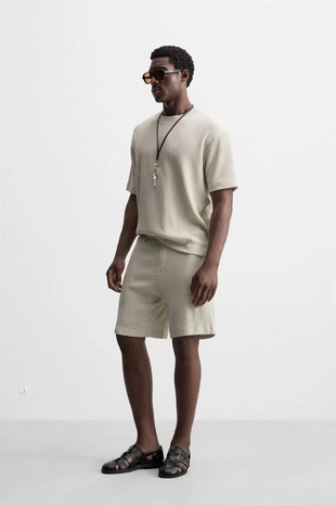 Футболка из ткани неоднородной структуры- Заказать в России