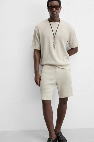 Футболка из ткани неоднородной структуры- Заказать в России