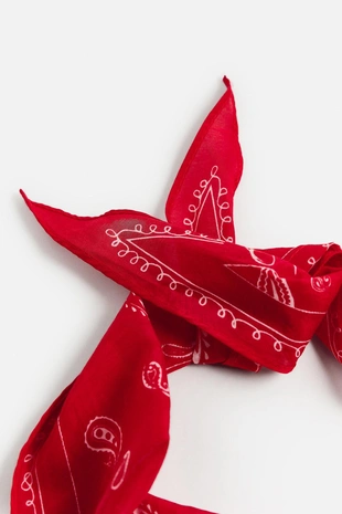 Бандана из хлопка и шелка © OTIS KWAME KYE QUAICOE