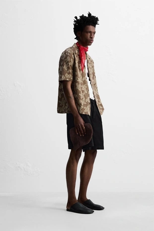 Жаккардовая рубашка с цветочным рисунком © OTIS KWAME KYE QUAICOE- Заказать в России