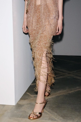 Юбка с пайетками и перьями- Заказать в России