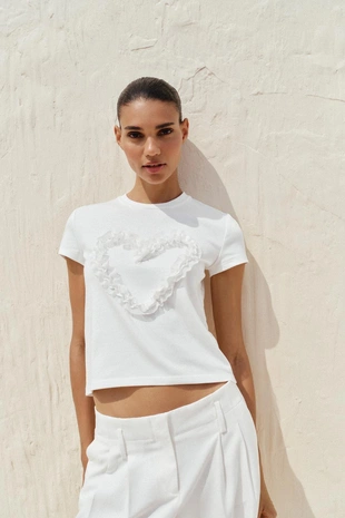 Футболка с рельефным сердцем- Заказать в России