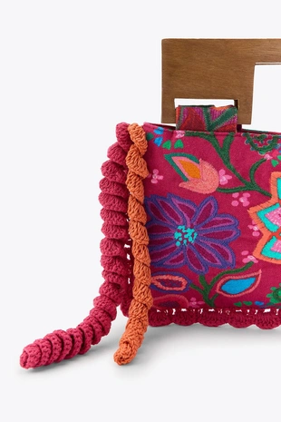 Сумка с цветочной вышивкой- Заказать в России