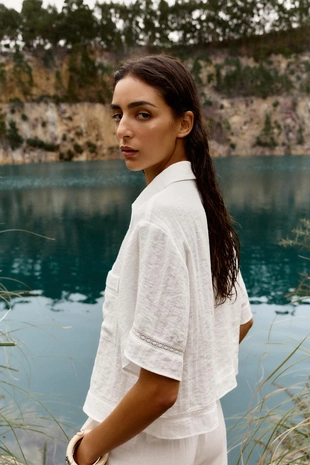 Рубашка с короткими рукавами и декоративной строчкой- Заказать в России