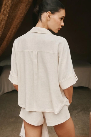 Укороченная рубашка из смесового льна