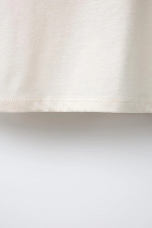 Футболка с рельефным текстом- Заказать в России