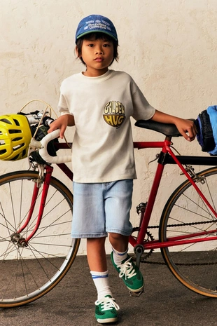 Футболка с рельефным текстом- Заказать в России