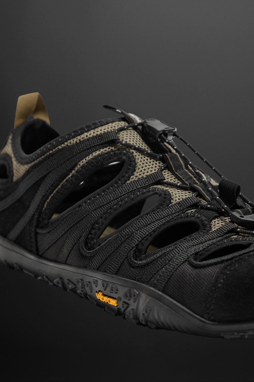 ТЕХНОЛОГИЧНЫЕ САНДАЛИИ X VIBRAM®