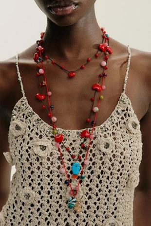 Набор из 3 ожерелий-шнурков с сердечками и шармами- Заказать в России