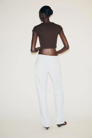 Укороченная футболка из хлопка и модала