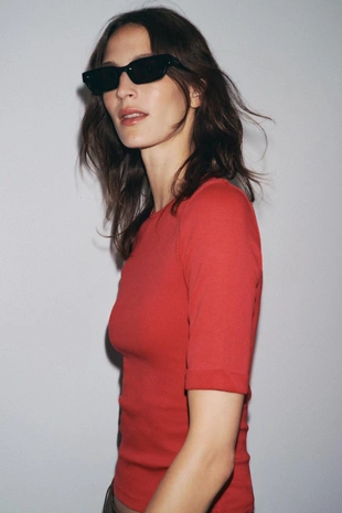 Хлопковая футболка с эффектом потертости