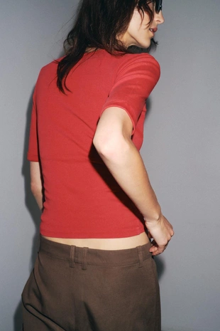 Хлопковая футболка с эффектом потертости