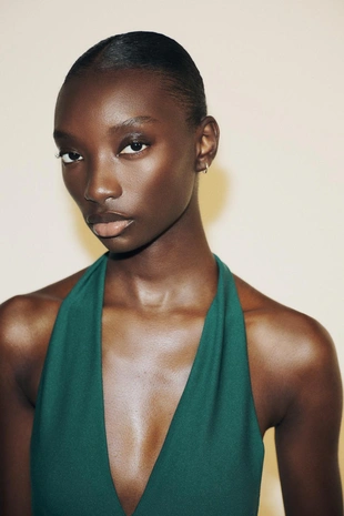 Длинное платье-халтер со сборками- Заказать в России