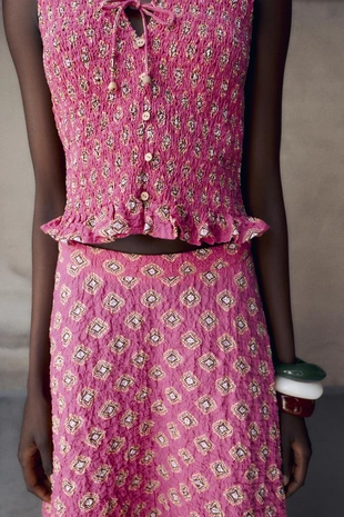 Топ с принтом «пчелиные соты»- Заказать в России