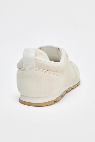 Кроссовки из спилка- Заказать в России