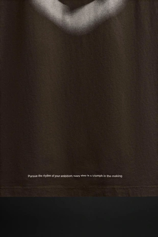 Футболка с графическим принтом для бега- Заказать в России