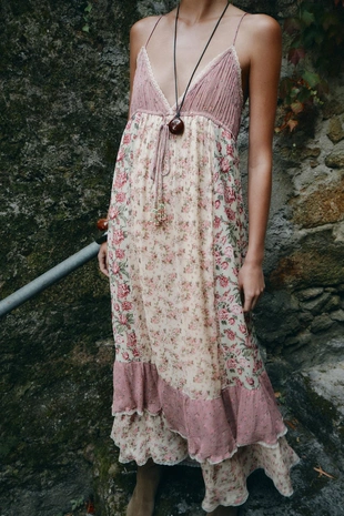 Платье в стиле пэчворк с цветочным принтом- Заказать в России