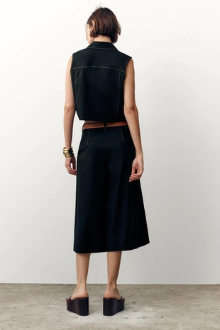 Прямой жилет с контрастной отделкой- Заказать в России