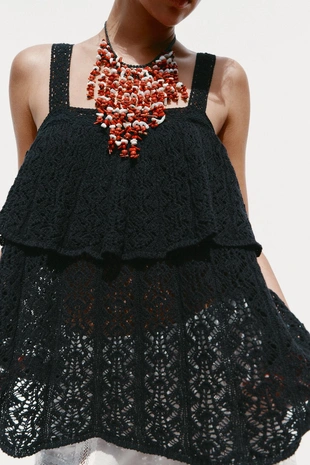 Топ из ажурного трикотажа с воланом- Заказать в России