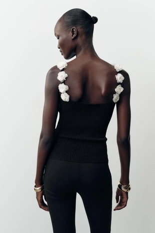 Трикотажный топ с цветами- Заказать в России