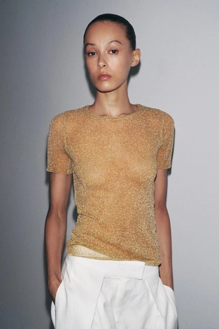 Металлизированная футболка с короткими рукавами- Заказать в России