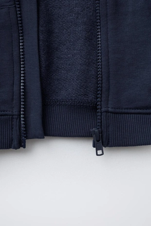 Толстовка на молнии с текстом