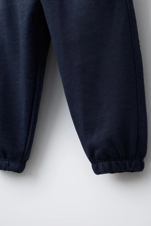 Базовые брюки-джоггеры с текстом