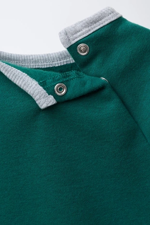 Комбинезон с контрастной отделкой