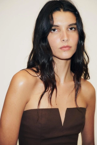 Топ без бретелей из ткани под лен