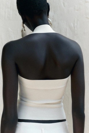 Эластичный топ с горловиной халтер- Заказать в России