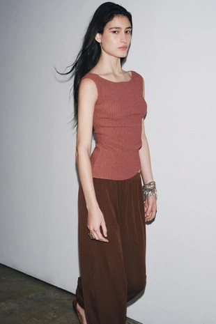 Топ текстурный со сборками- Заказать в России