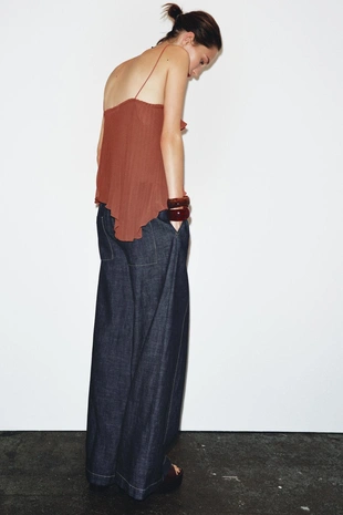 Плиссированный топ с воланом- Заказать в России