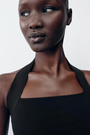 Эластичный топ с горловиной халтер- Заказать в России