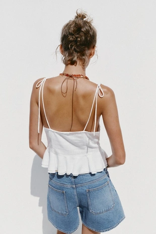 Романтичный топ изо льна с защипами- Заказать в России