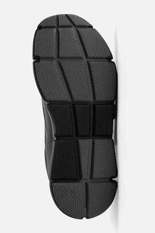 Технические кроссовки однотонные- Заказать в России