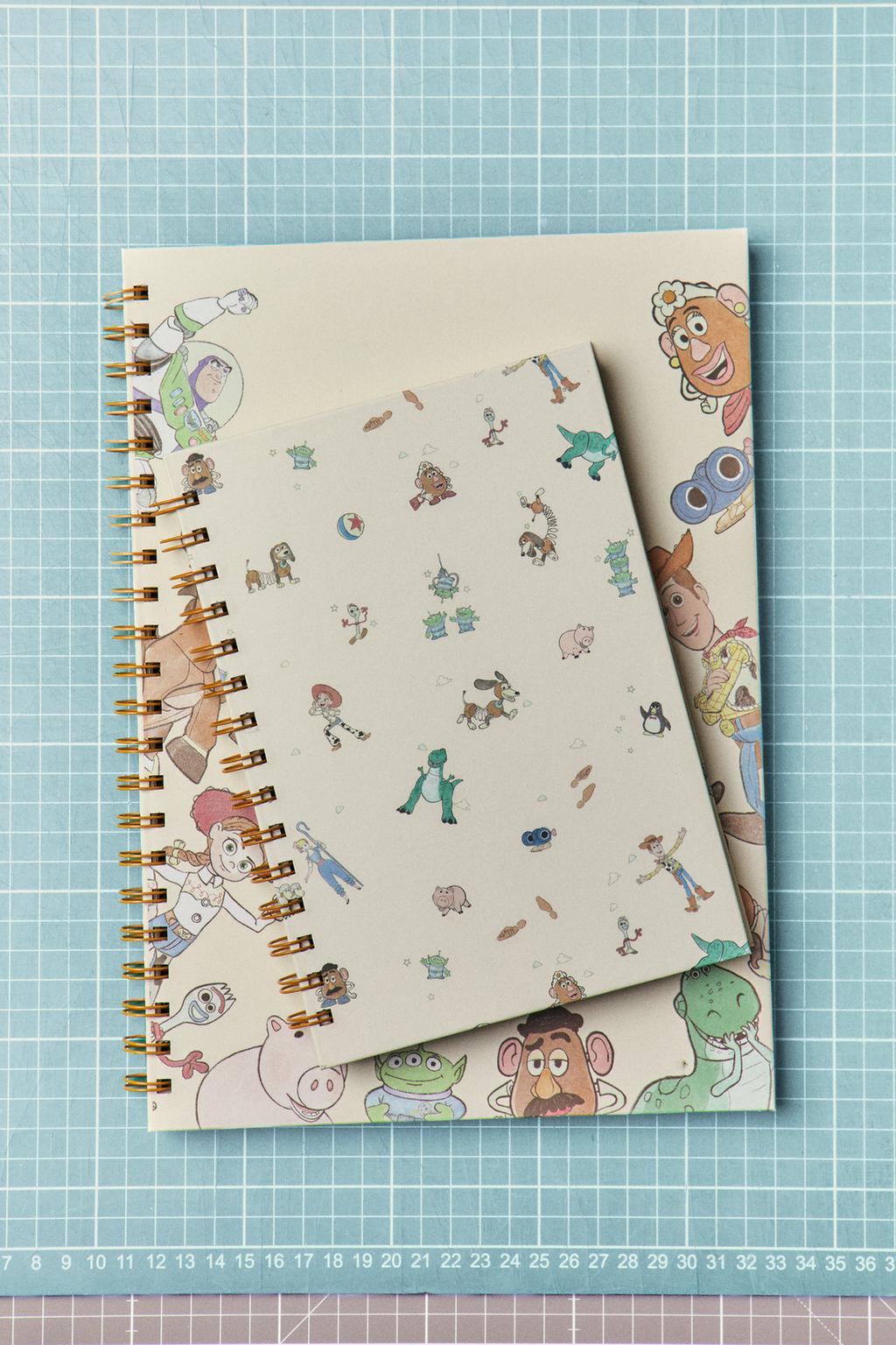 Детский блокнот toy story ©disney/pixar в маленьком кольцевом переплете