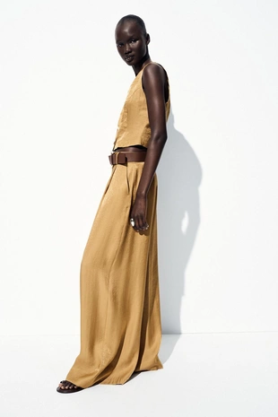 Широкие брюки из атласа с ремнем- Заказать в России