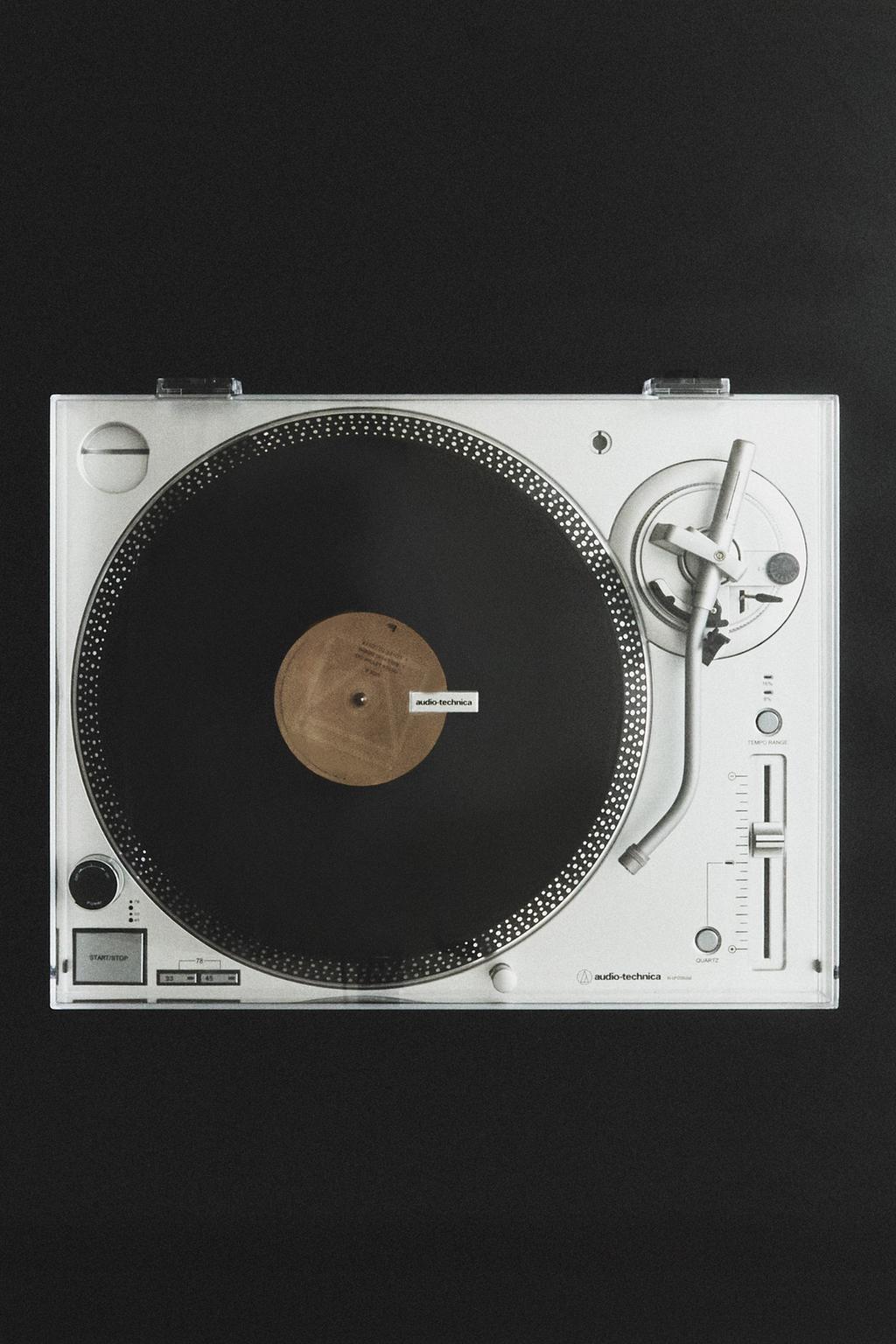 Виниловый проигрыватель audio technica
