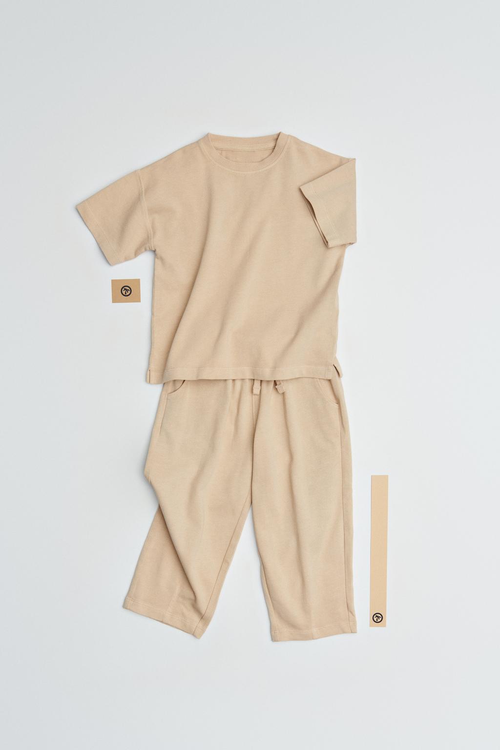 КОМПЛЕКТ ИЗ ОДНОТОННОЙ ФУТБОЛКИ И БРЮК  WIDE LEG