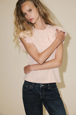 Футболка с розами и рельефом- Заказать в России