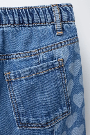 Джинсы STRAIGHT с принтом «сердечки»- Заказать в России