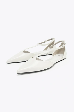 Туфли на плоской подошве с ремешком - Заказать в России