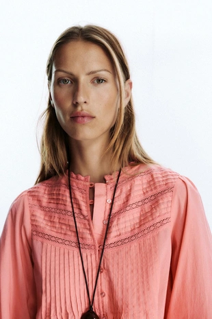 Романтичная блузка с кружевом- Заказать в России