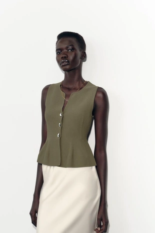 Трикотажный топ с баской